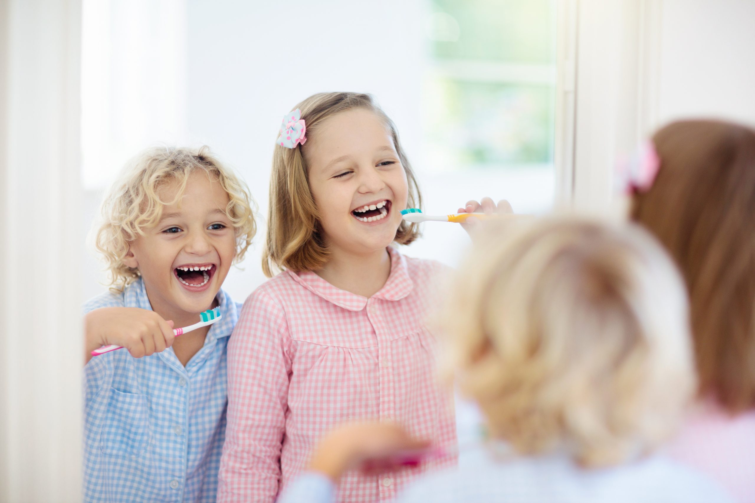 4 Fun Ways To Teach Your Kid to Brush Teeth